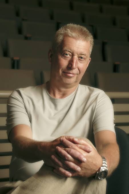 Dr. Michael Thaut Professor of Music and Medicine University of Toronto